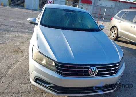 2017 Volkswagen Passat 1.8T S из США, поврежденный, VIN 1VWAT7A38HC079423